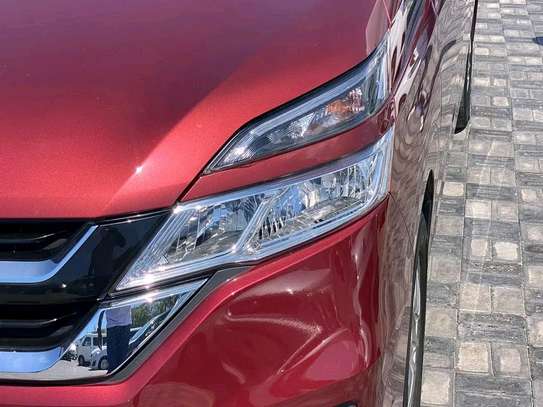 Nissan Serena redwine  2018 image 4