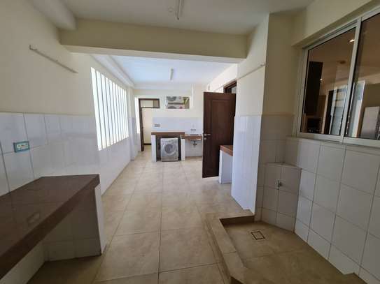3 Bed Apartment with En Suite in Nyali Area image 18
