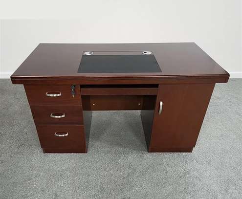 Office Desk: 1400mm Executive  Office Mahogany Desk image 2