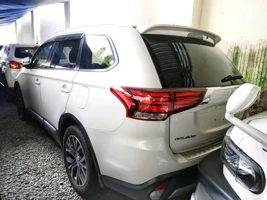 Mitsubishi outlander 2016 image 1