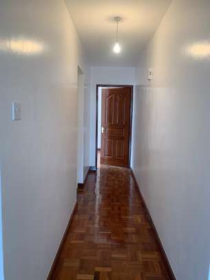 2 bedroom apartment master Ensuite available image 13