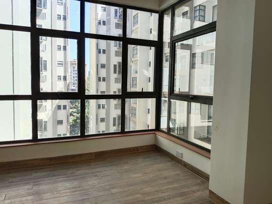 3 Bed Apartment with En Suite at Riverside Drive image 8