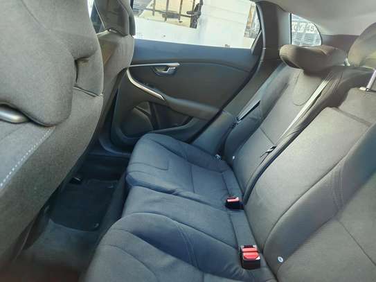 Volvo V40 T3. 2018 image 5