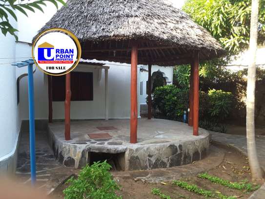 3 Bed House with Garage in Watamu image 6