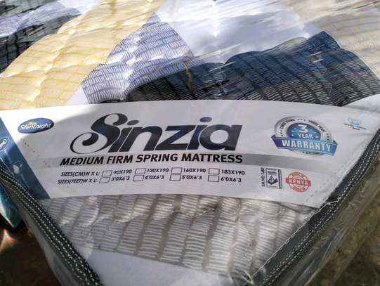 Lalaby!4*6 sinzia spring mattress 10inch we deliver image 2