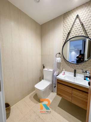 Serviced 2 Bed Apartment with En Suite in Brookside image 11