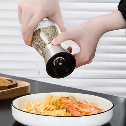 Pepper grinder image 3