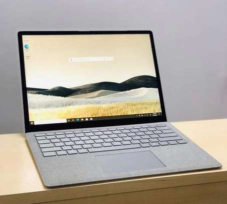 Microsoft Surface laptop 1 image 3