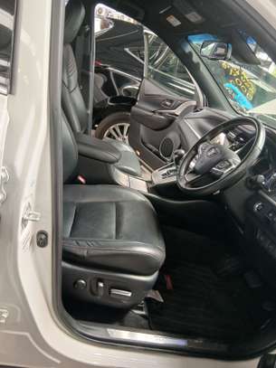 Toyota Harrier white 2019 image 10