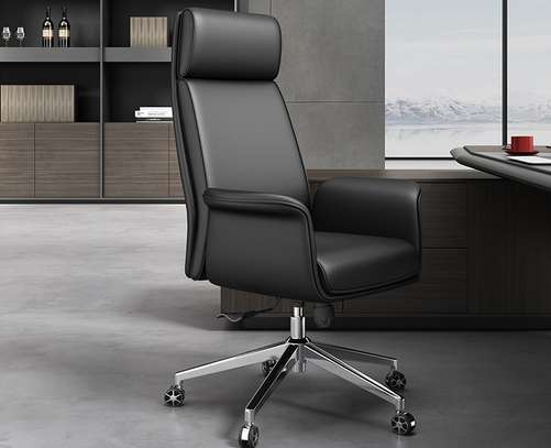 OFFICE CHAIR: Good Black Office Chair image 1