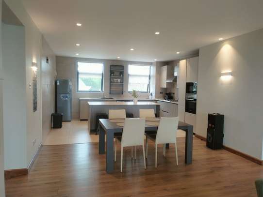 2 Bed Apartment with Gym at Few Minutes Drive To Gigiri image 2