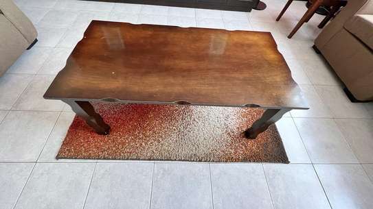 COFFEE TABLE AND STOOLS image 1