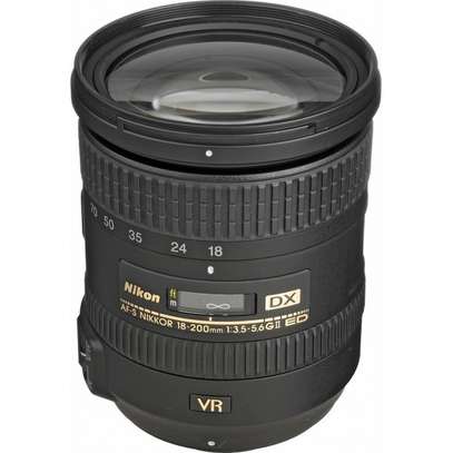 Nikon AF-S DX NIKKOR 18-200mm f/3.5-5.6G ED VR II Lens image 4
