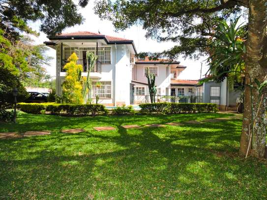 5 Bed Villa with En Suite in Nyari image 22
