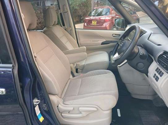 NISSAN SERENA HYBRID 2019MODEL 7 SEATER image 2