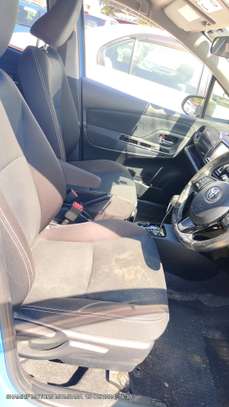 Toyota Vitz Blue 2wd 2018 image 7