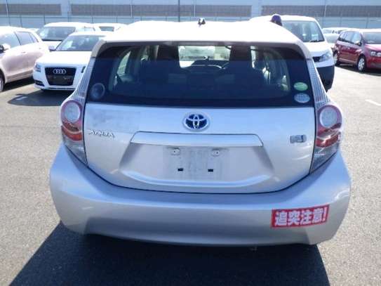 TOYOTA AQUA KDE (MKOPO/HIRE PURCHASE ACCEPTED) image 4