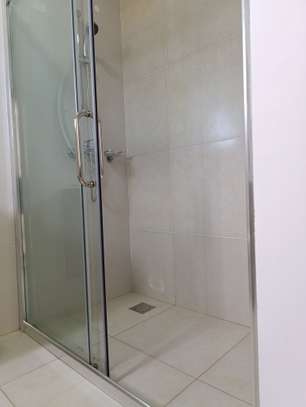 Studio Apartment with En Suite at Sports Road image 4