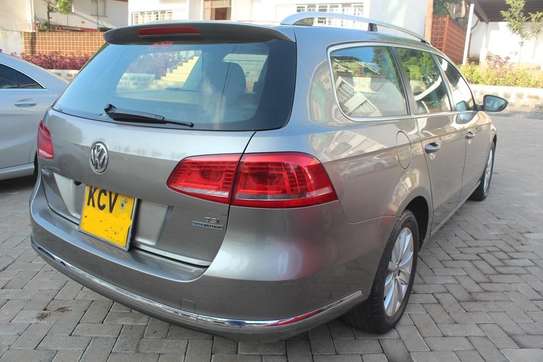 Volkwasgen passat station wagon image 8