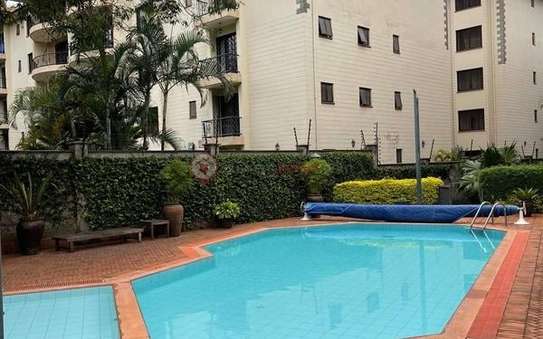 3 Bed Apartment with En Suite in Lavington image 17