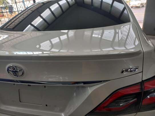 TOYOTA CROWN 2018 MODEL WITH SUNROOF. image 1