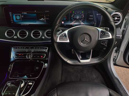 Mercedes-Benz E200 silver 2016 z image 7