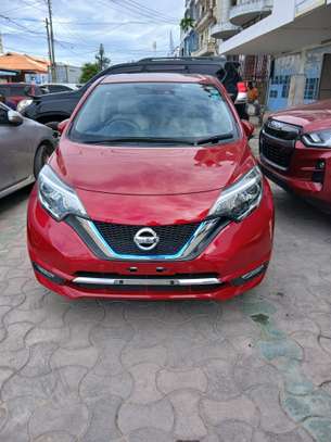 Nissan note 2018 leather seats image 2