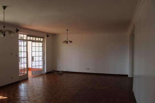 3 Bed Apartment with En Suite in Muthaiga image 7