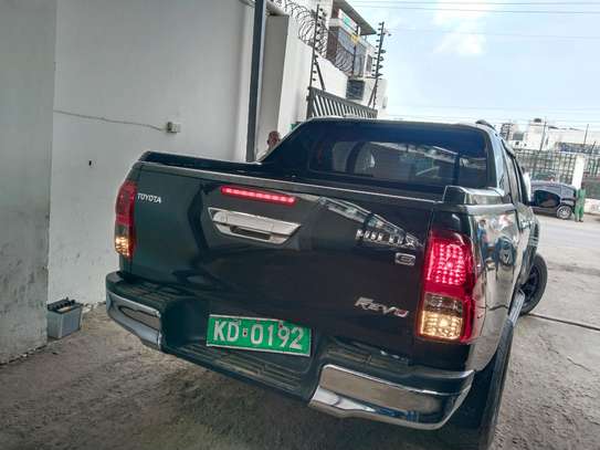 Toyota Hilux Double cabin Auto diesel black on sale image 6