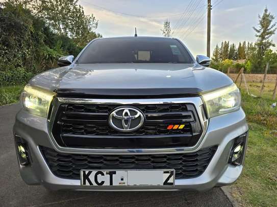 TOYOTA HILUX DOUBLE CAB image 5