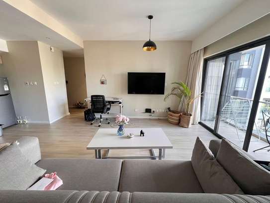 Serviced 1 Bed Apartment with En Suite in Riverside image 2