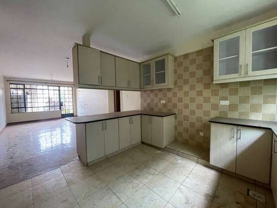 2 Bed Apartment with En Suite in Riverside image 15