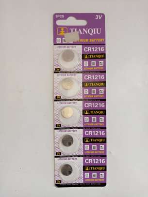 CR1216 coin cell lithium battery. image 1