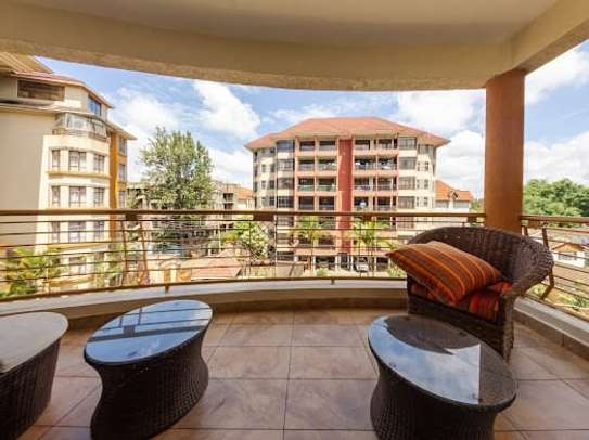 Serviced 3 Bed Apartment with En Suite in Kilimani image 7