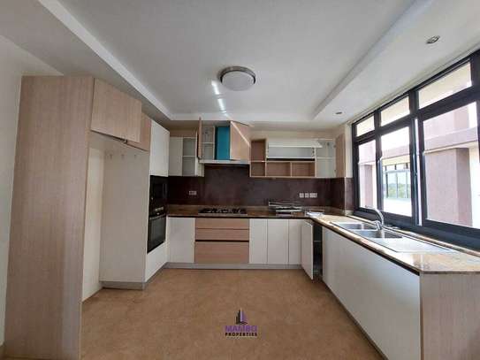 3 Bed Apartment with En Suite at Riverside Drive image 1