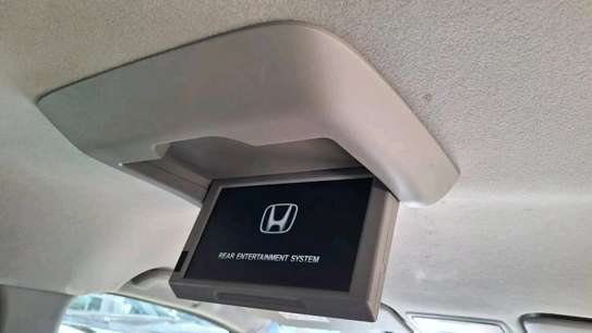 Honda  Stepwagon Hybrid 2018 image 12