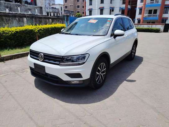 Volkswagen Tiguan 2018 model 2.0L Diesel image 4