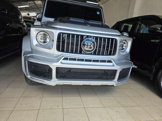 Mercedes Benz G350d image 9