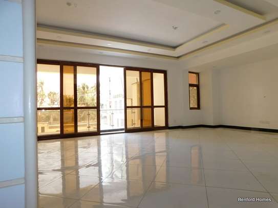 3 Bed Apartment with En Suite at Nyali image 16