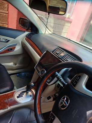 Toyota premio 2016 image 6