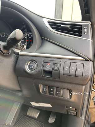 Toyota Harrier premium grade black sunroof 2018 image 10