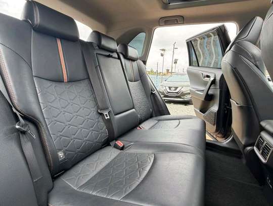 2021 Toyota RAV4 ADVENTURE image 5