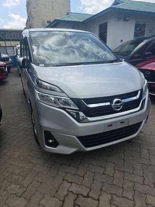 Nissan serena Semi Hybrid image 3