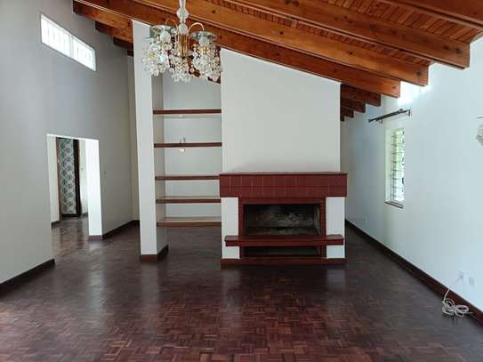 4 Bed House with En Suite at Off Ruaka Rd image 10