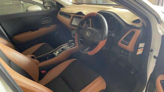 Honda vezel hybrid 2018model image 5