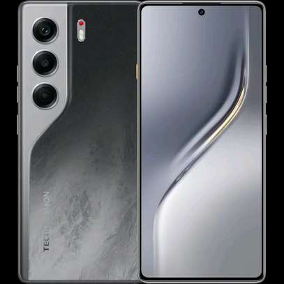 Tecno Camon 40 Pro 256GB 8GB 50MP 6.78 5200mAh 4G  KES ONLY image 4