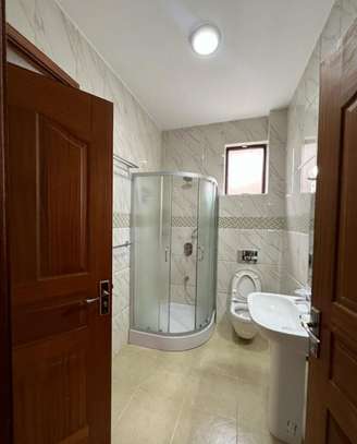 4 Bed House with En Suite in Kileleshwa image 5