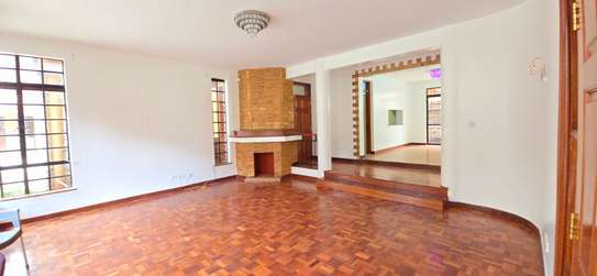 5 Bed Townhouse with En Suite at Lavington Road image 10