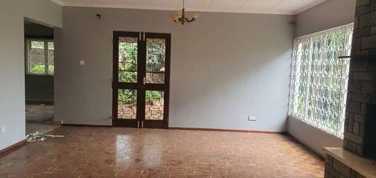 4 Bed House with Garage in Loresho image 6