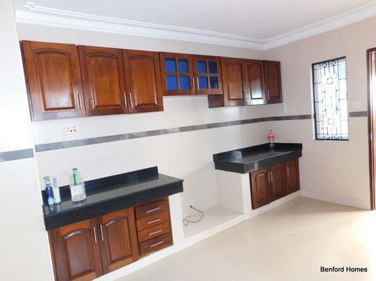4 Bed House with En Suite in Nyali Area image 15